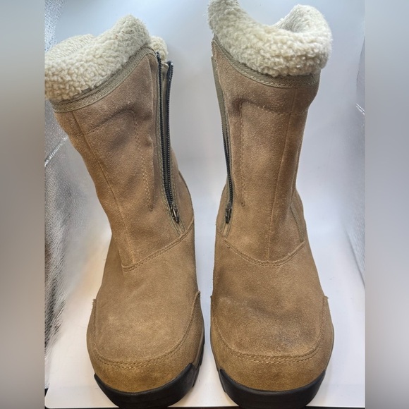 Sorel Shoes - Sorel Waterfall Suede Winter Boots Tan Size. 8
